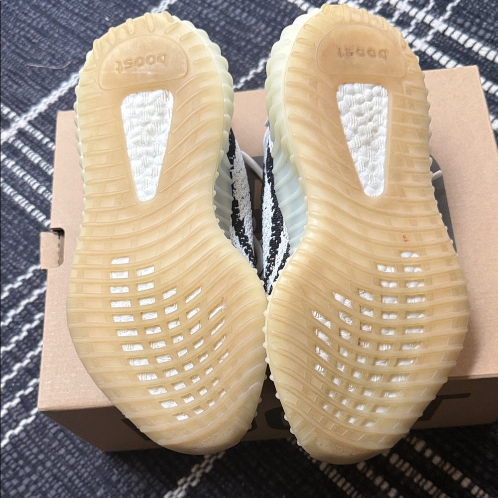 Adidas Yeezy Boost 350 V2 Black and White Sneakers - Picture 5 of 8
